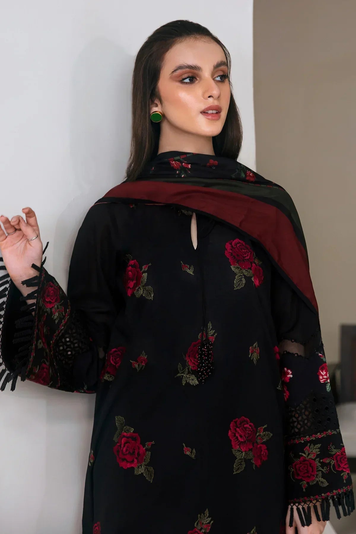 BAROQUE-3PC DHANAK EMBROIDERED BIC-4004