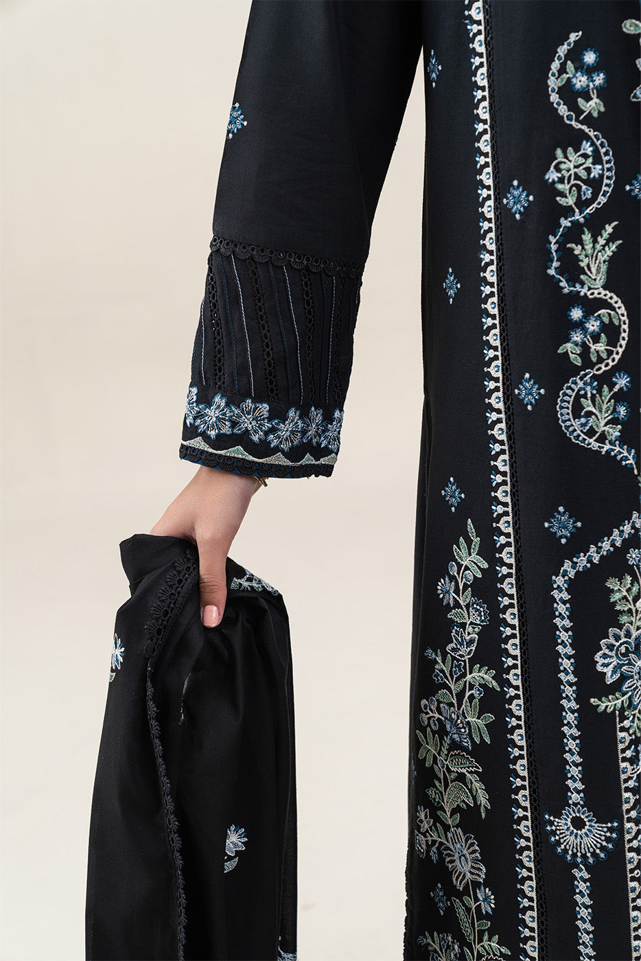 BEECHTREE-3PC KARANDI EMBROIDEREDBIC-4258