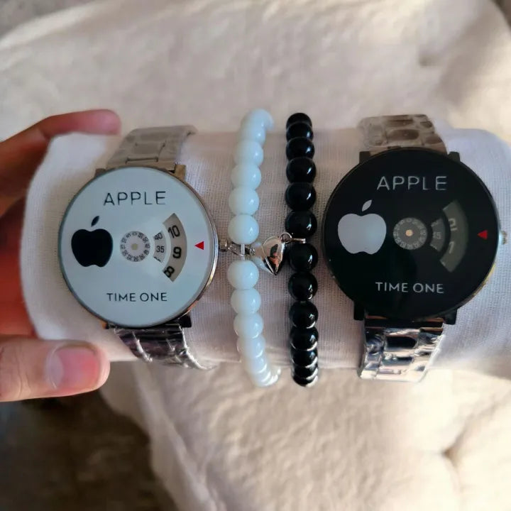 4 Piece Quartz Watch Set For Couples Black And White Fashionable matel chain Watch Gift Watch Bracelet Accessories